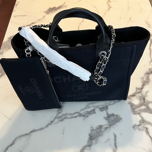 Authentic Chanel Deauville Tote with Top Handle 2022 - Picture 5 of 16